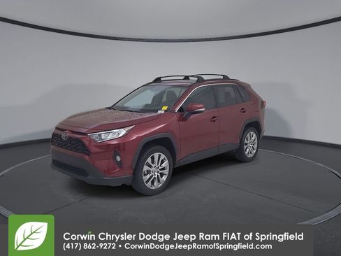 Used 2021 Toyota RAV4 XLE Premium AWD/4WD image 7
