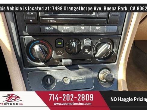 Used 2000 MAZDA MX-5 Miata RWD image 24
