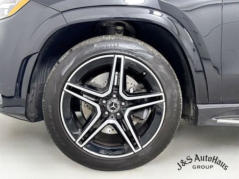 Used 2023 Mercedes-Benz GLS 450 4MATIC image 39