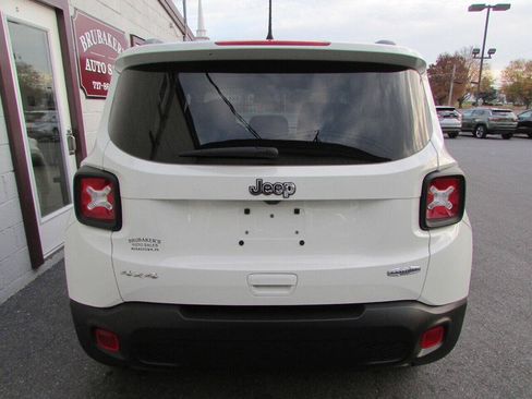 Used 2021 Jeep Renegade Latitude AWD/4WD image 3