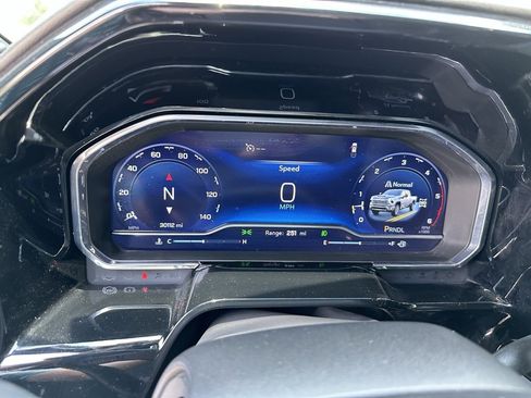 Used 2024 Chevrolet Silverado 3500 High Country w/ High Country Premium Package image 27