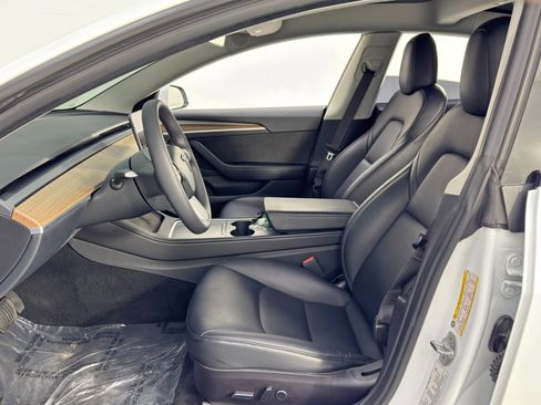 Used 2022 Tesla Model 3 image 16