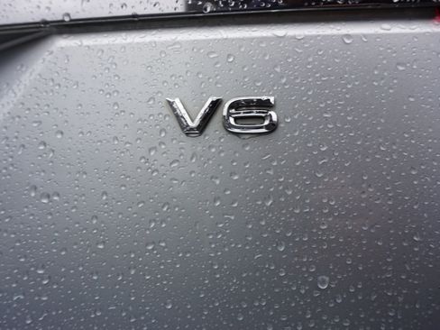 Used 2018 Volkswagen Atlas Launch Edition image 9