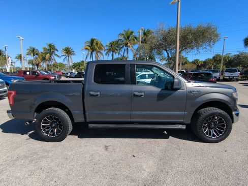 Used 2016 Ford F150 XLT image 4