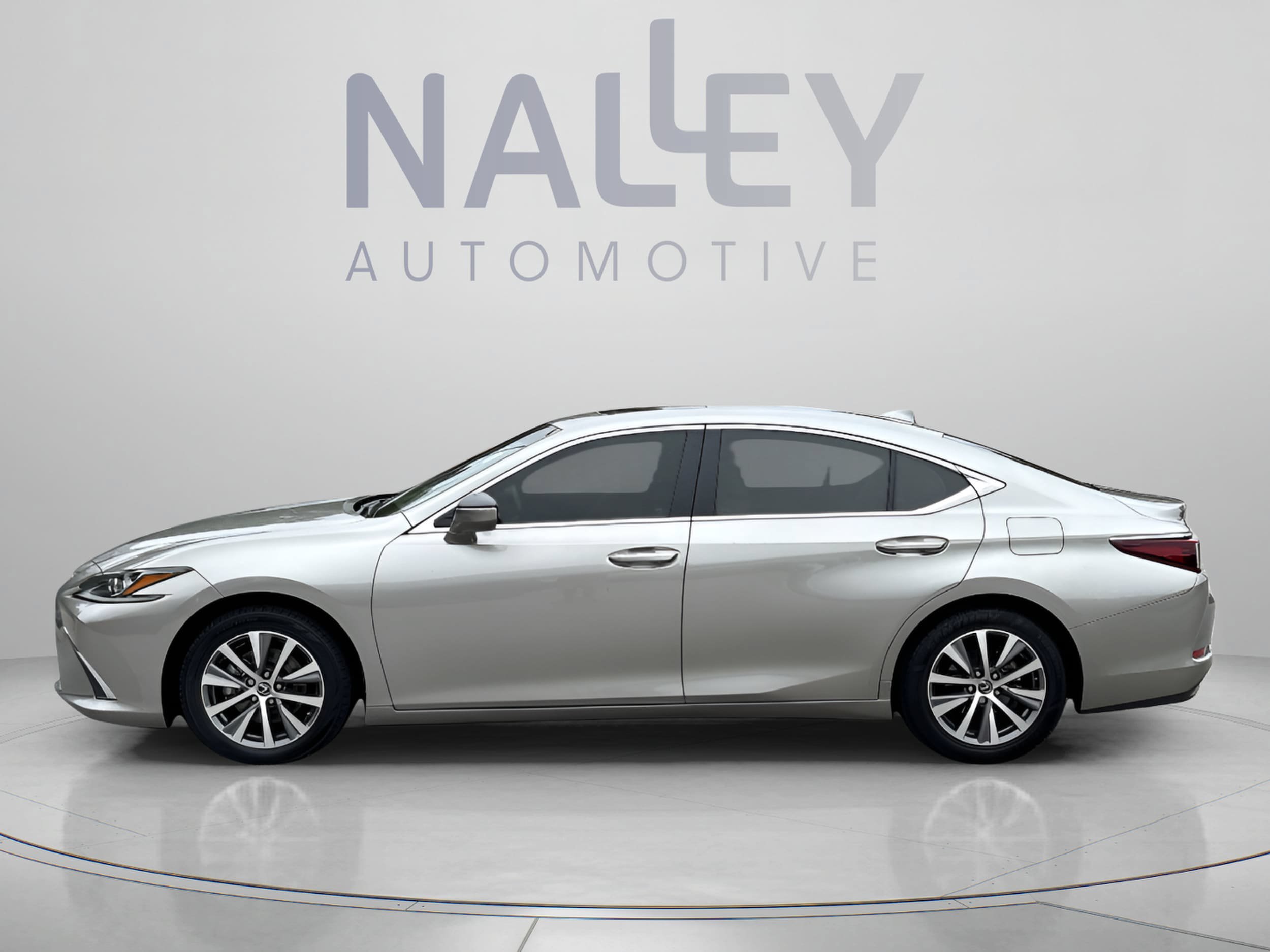 Used 2021 Lexus ES 350 w/ Premium Package FWD image 2