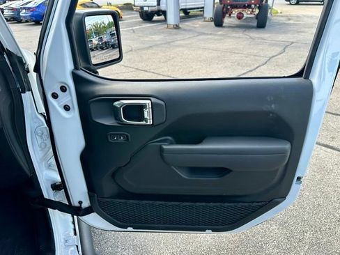 Used 2026 Jeep Wrangler Unlimited Sport AWD/4WD image 21