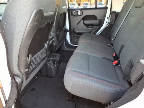 Used 2025 Jeep Wrangler Unlimited Rubicon image 5