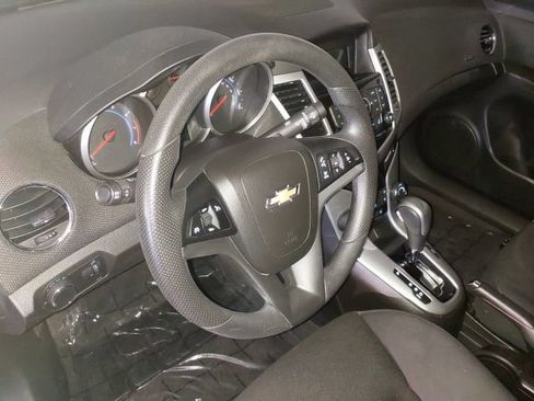 Used 2015 Chevrolet Cruze LT FWD image 10
