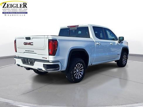 Used 2023 GMC Sierra 1500 AT4 w/ AT4 Premium Package image 5