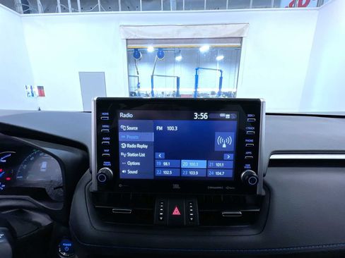 Used 2022 Toyota RAV4 XSE AWD/4WD image 26