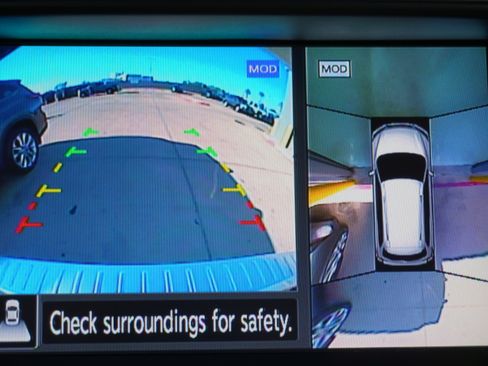 Used 2017 Nissan Pathfinder Platinum image 23