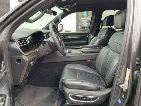 Used 2022 Jeep Grand Wagoneer Series I AWD/4WD image 31