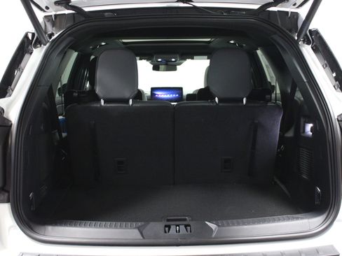 New 2026 Ford Explorer ST-Line w/ ST-Line Street Pack image 15