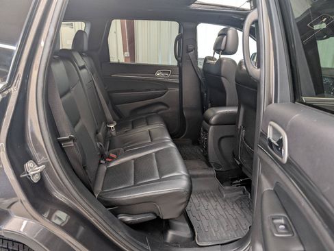 Used 2019 Jeep Grand Cherokee Limited w/ Luxury Group II AWD/4WD image 37