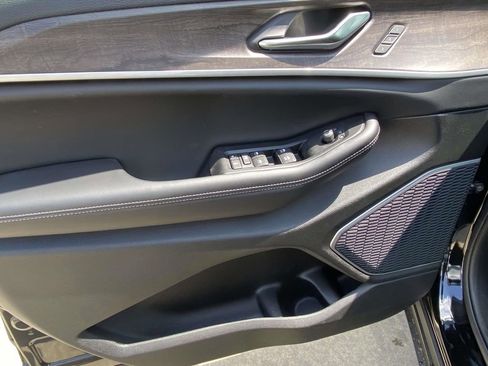 New 2026 Jeep Grand Cherokee L Limited RWD image 15