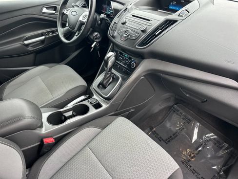 Used 2018 Ford C-MAX SE image 16