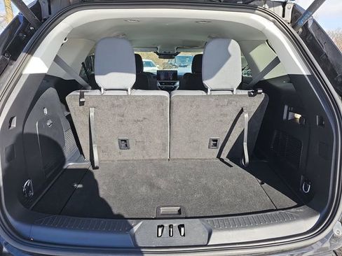 Used 2025 Ford Explorer Active image 25