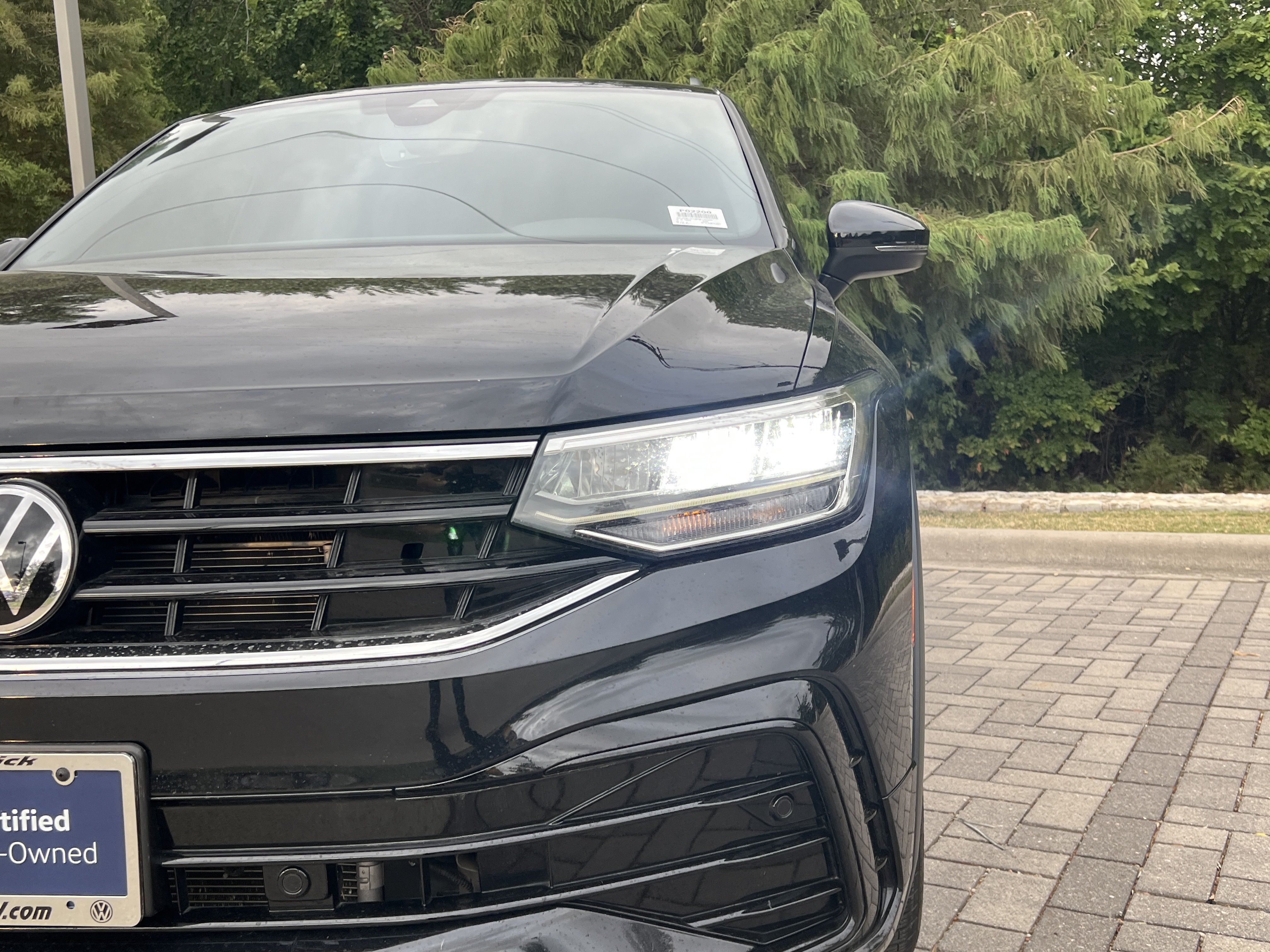 Certified 2023 Volkswagen Tiguan SE R-Line FWD image 5