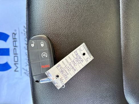 Used 2024 Jeep Compass Limited image 27