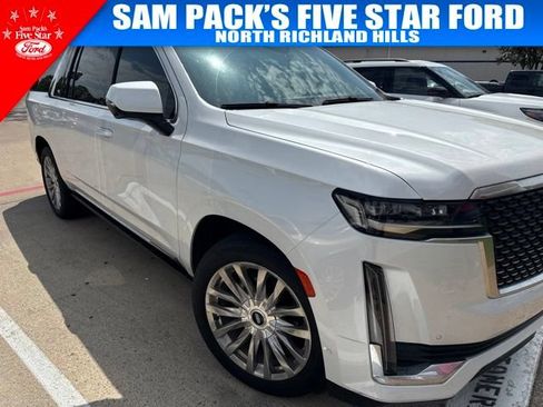 Used 2022 Cadillac Escalade ESV Premium Luxury w/ Performance Package AWD/4WD image 2
