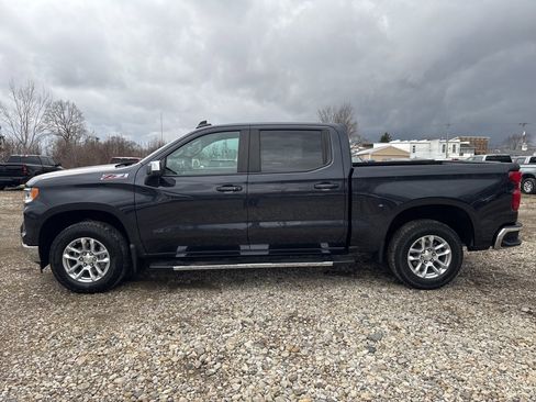 Used 2023 Chevrolet Silverado 1500 LT image 2