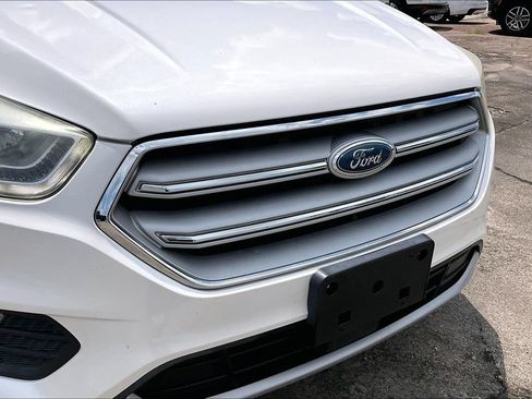 Used 2018 Ford Escape SEL w/ Ford Safe & Smart Package FWD image 34