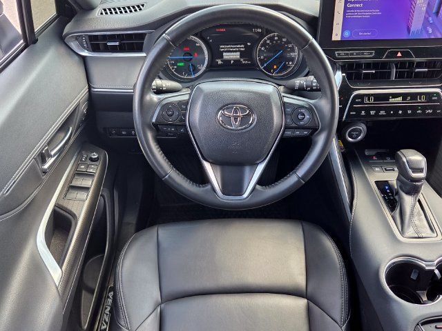 Used 2023 Toyota Venza Nightshade AWD/4WD image 7