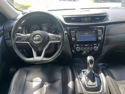 Used 2017 Nissan Rogue SL w/ SL Premium Package AWD/4WD image 14