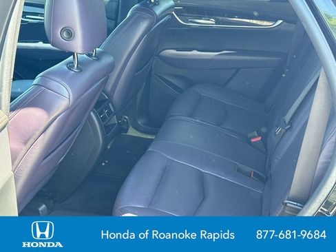 Used 2017 Cadillac XT5 Luxury w/ Driver Awareness Package FWD image 21