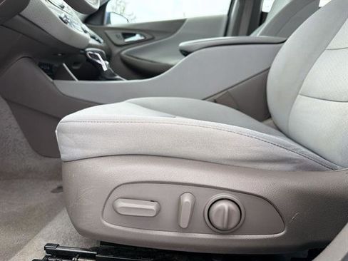 Used 2023 Chevrolet Malibu LT image 37