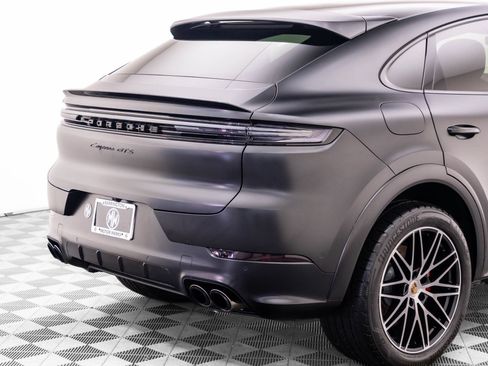 Certified 2025 Porsche Cayenne GTS AWD/4WD image 38