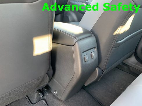 Used 2023 Nissan Kicks SR w/ SR Premium Package image 25