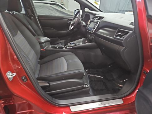 Used 2024 Nissan Leaf SV Plus image 9