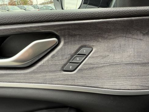 Used 2023 Jeep Grand Cherokee L Limited image 17