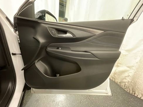 Used 2025 Buick Envista Sport Touring FWD image 21