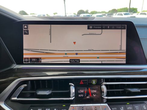 Used 2019 BMW X7 xDrive40i w/ Premium Package AWD/4WD image 18