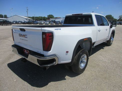 New 2026 GMC Sierra 3500 SLE w/ SLE Value Package AWD/4WD image 5