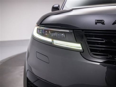 New 2026 Land Rover Range Rover Sport SE image 11