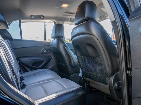 Used 2020 Chevrolet Trax Premier w/ LPO, Cargo Package image 23