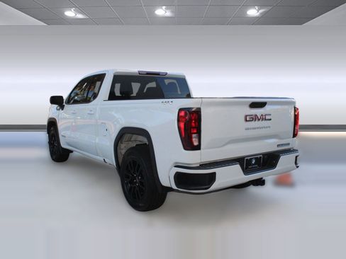 Used 2024 GMC Sierra 1500 Elevation image 3