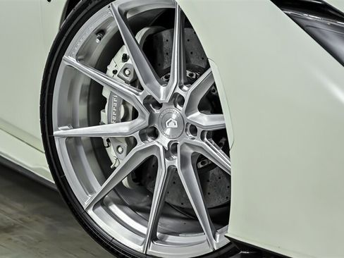 Used 2021 Ferrari F8 Tributo RWD image 4