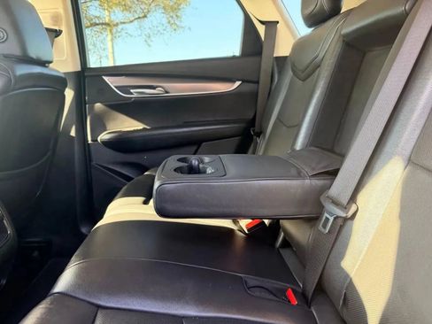 Used 2019 Cadillac XT5 Premium Luxury AWD/4WD image 32