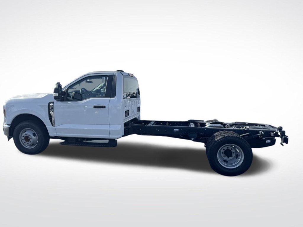 New 2026 Ford F350 XL w/ XL Chrome Package RWD image 8