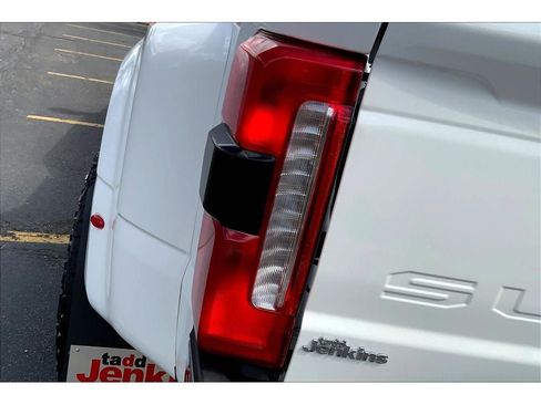 Used 2024 Ford F350 Lariat image 30