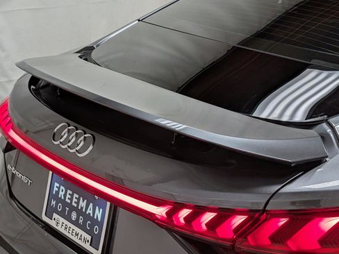 Used 2023 Audi e-tron GT Premium Plus image 11