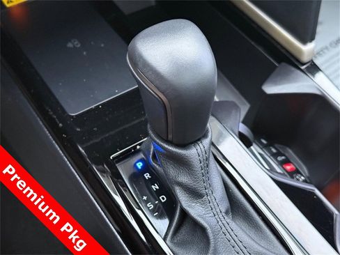 Used 2025 Toyota Camry XSE image 27