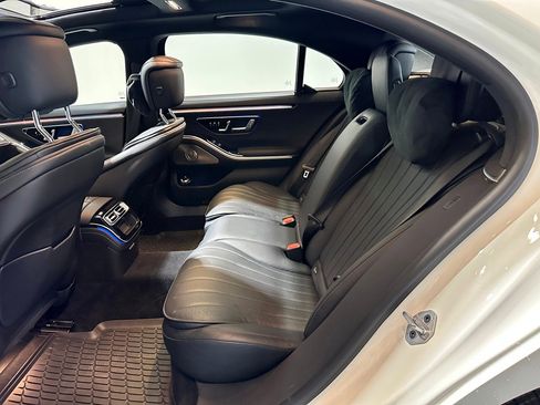 Certified 2023 Mercedes-Benz S 500 4MATIC image 31