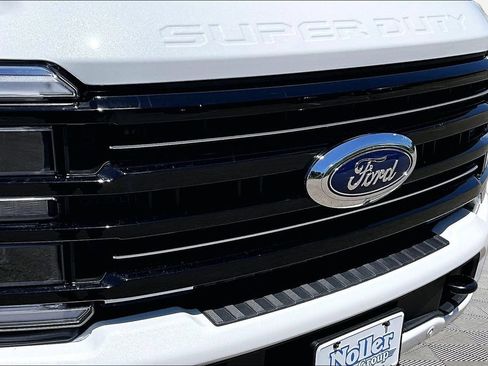 Used 2026 Ford F250 Platinum w/ Tremor Off-Road Package AWD/4WD image 29