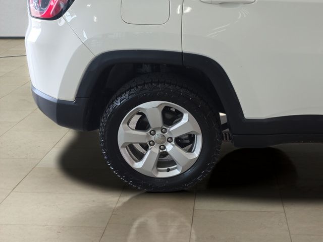 Used 2019 Jeep Compass Latitude w/ Cold Weather Group AWD/4WD image 30