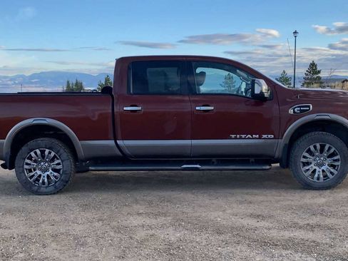 Used 2018 Nissan Titan Platinum Reserve w/ Platinum Utility Package image 9
